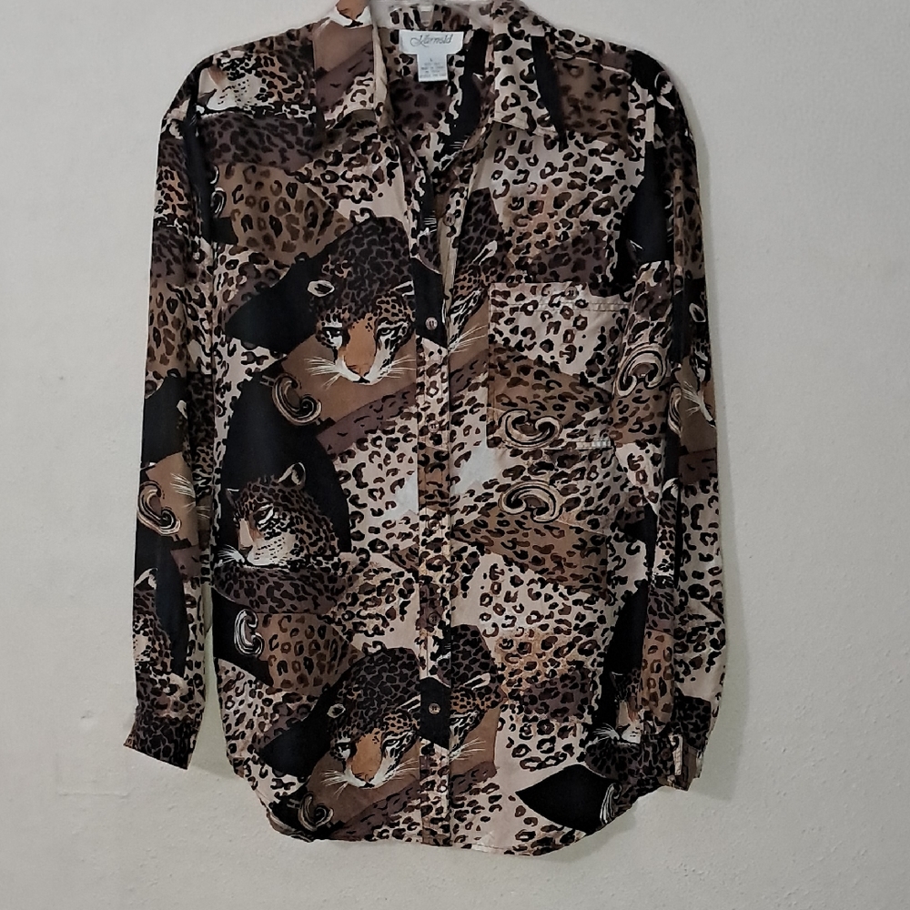 K Arnold Women's Size Large Stylish Animal Print Button Down Shirt